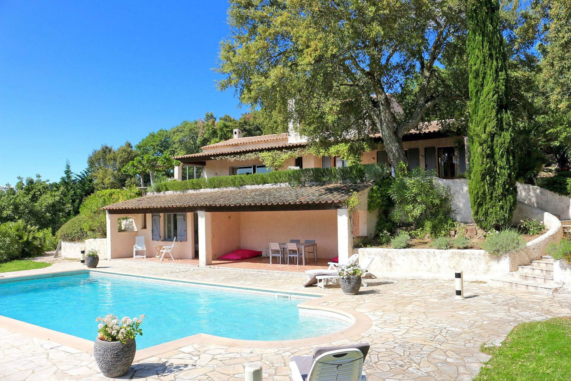 Méditerranée Location Villa avec Piscine privée à La Garde Freinet, Côte d'Azur