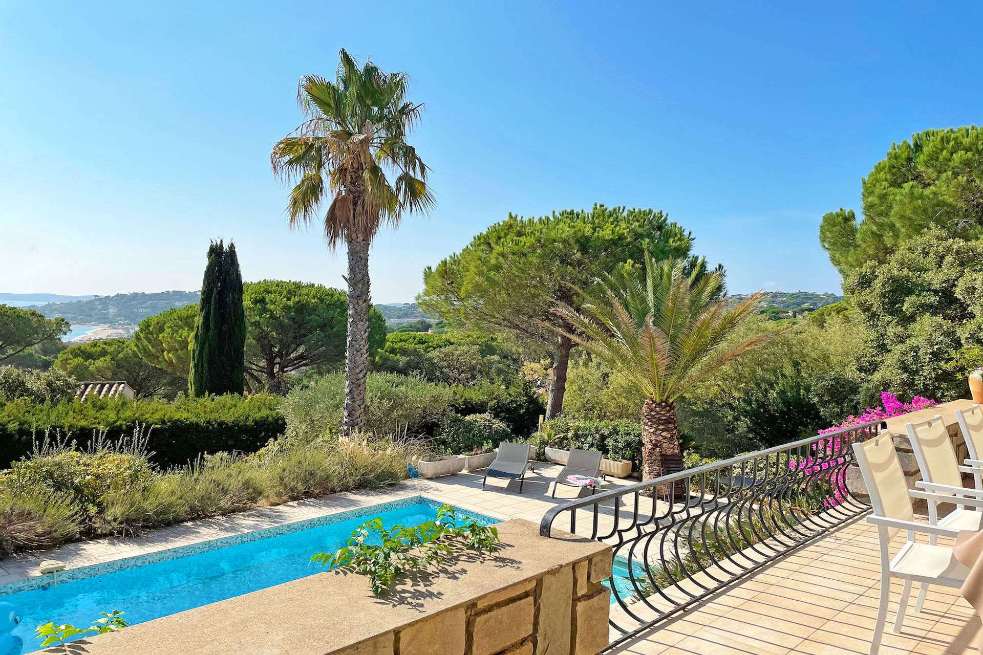 Méditerranée Location Villa avec Piscine privée à Sainte-Maxime, Côte d'Azur