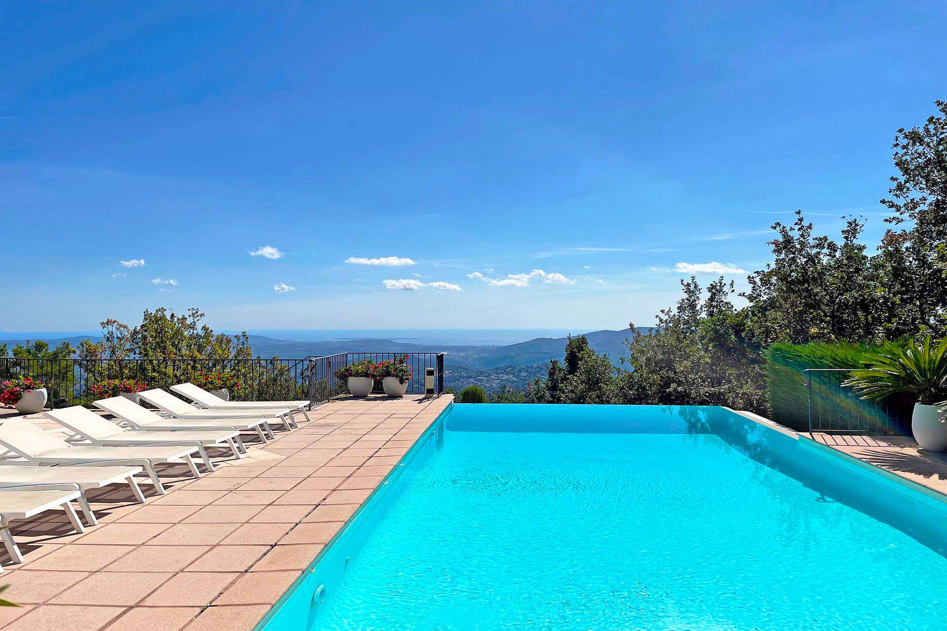 Méditerranée Location Villa with Private pool in Spéracèdes, Côte d'Azur