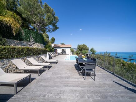 Méditerranée Location Villa with Private pool in Roquebrune-Cap-Martin, Côte d'Azur