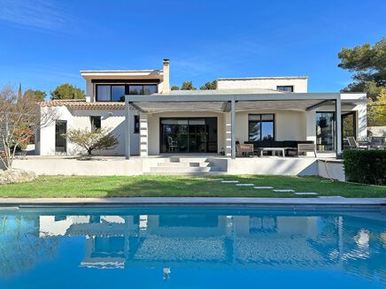 Méditerranée Location Villa with Private pool in St Marc Jaumegarde, Provence