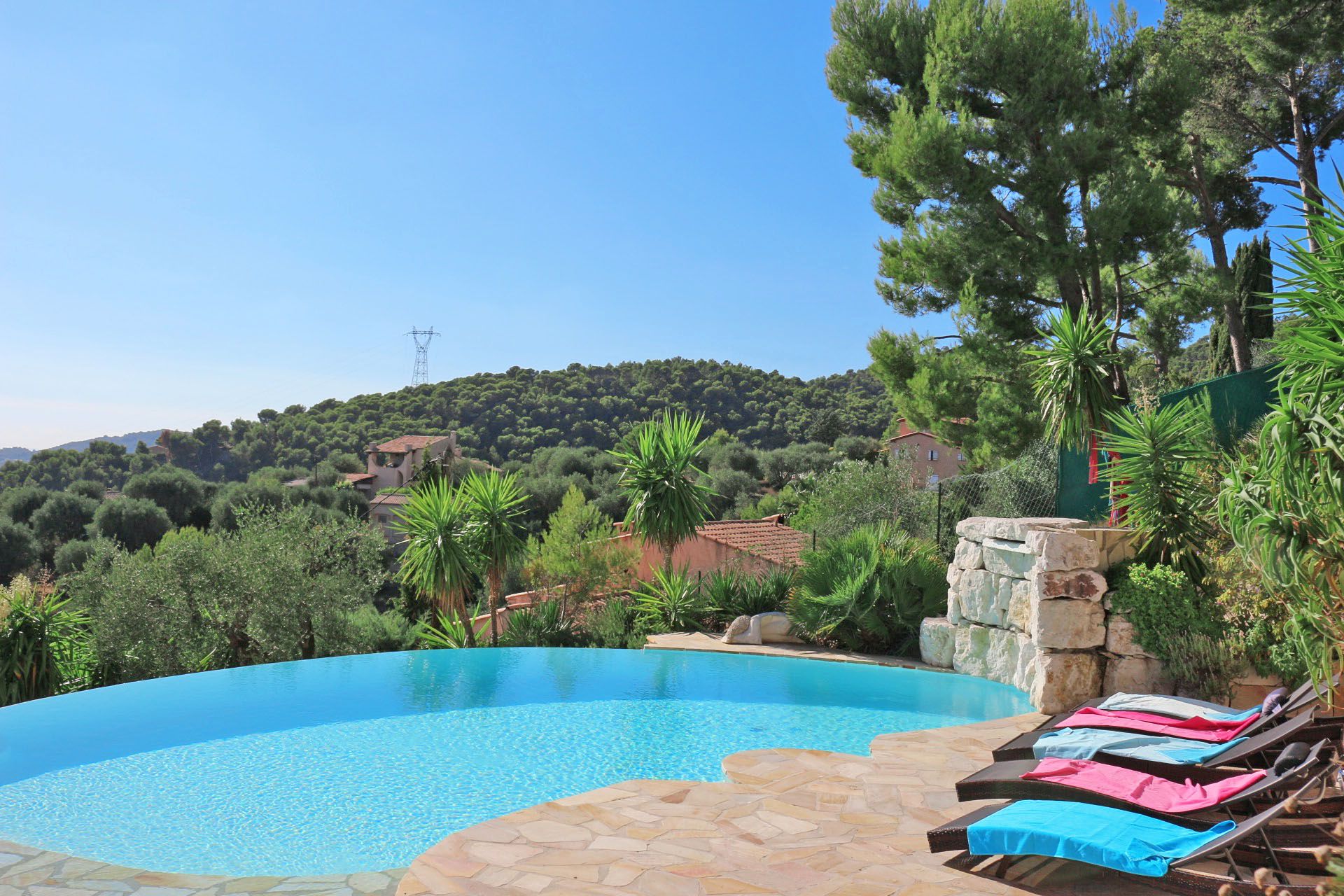 Méditerranée Location Villa avec Piscine privée à Cantaron, Côte d'Azur