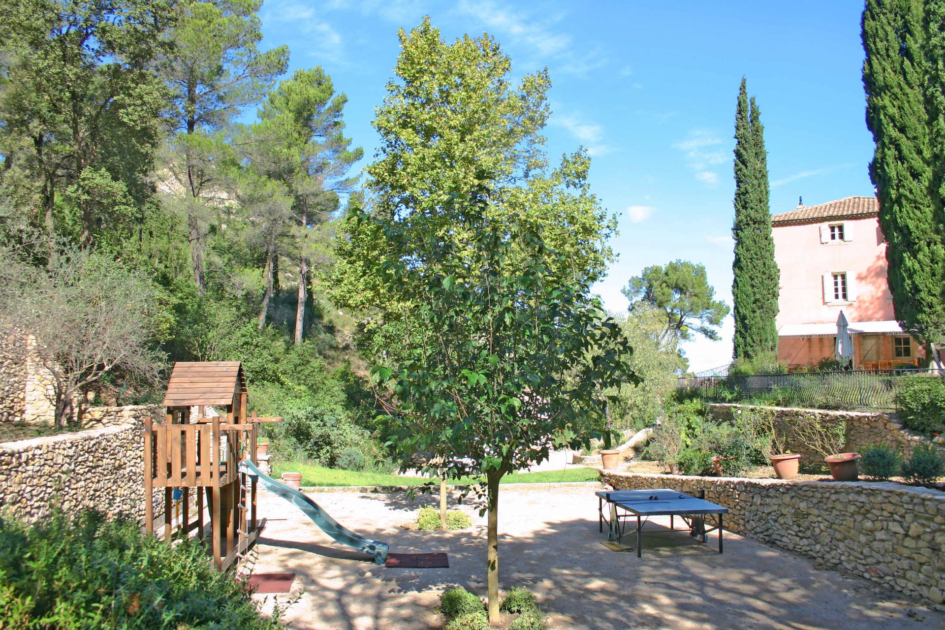 Méditerranée Location Bastide avec Piscine privée à St Etienne du Gres, Provence