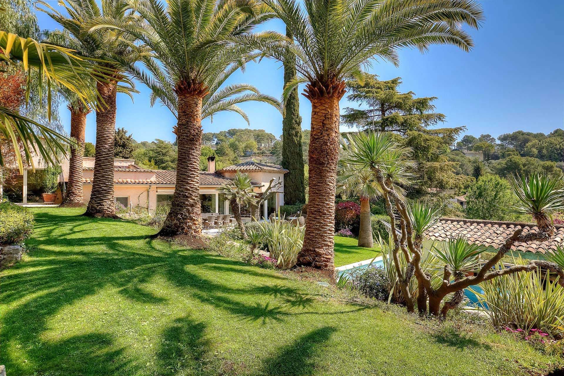 Méditerranée Location Villa with Private pool in Mougins, Côte d'Azur