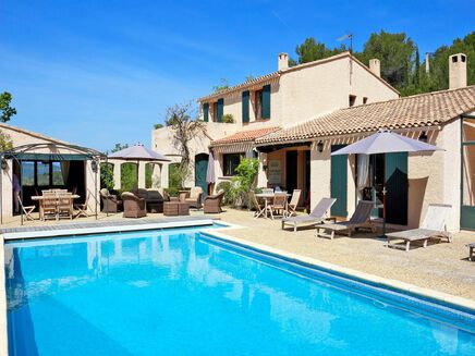 Méditerranée Location Villa with Private pool in Rognes, Provence