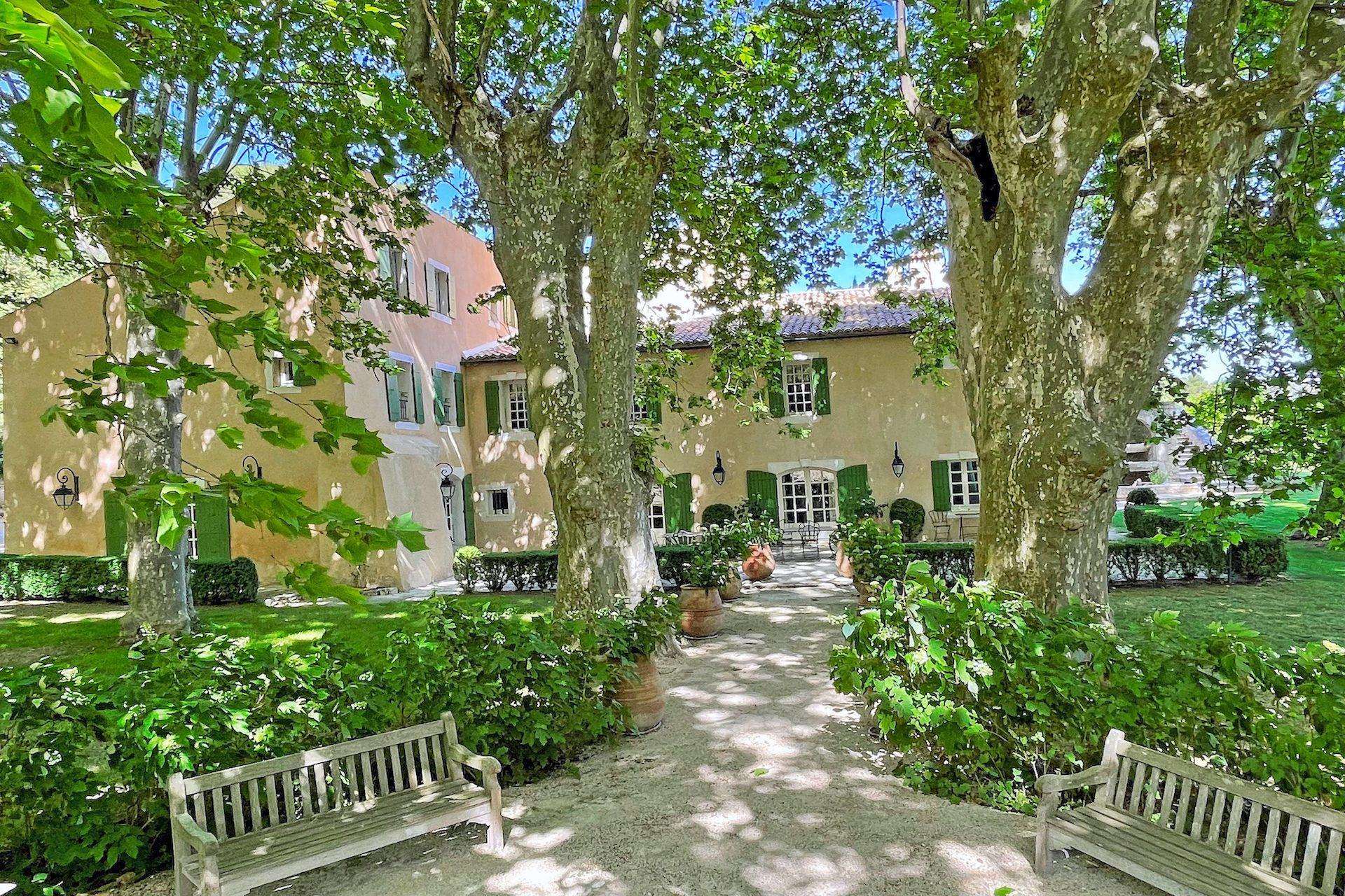 Méditerranée Location Bastide avec Piscine privée à Bollène, Provence