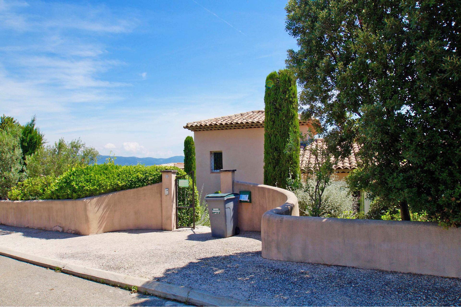 Méditerranée Location Villa avec Piscine privée à Mallemort, Provence