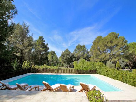Méditerranée Location Villa with Private pool in Saint Cannat, Provence