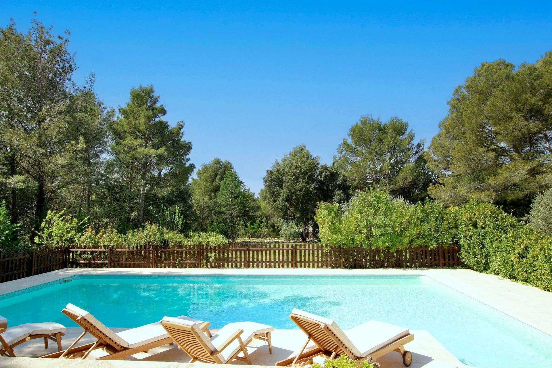 Méditerranée Location Villa with Private pool in Saint Cannat, Provence