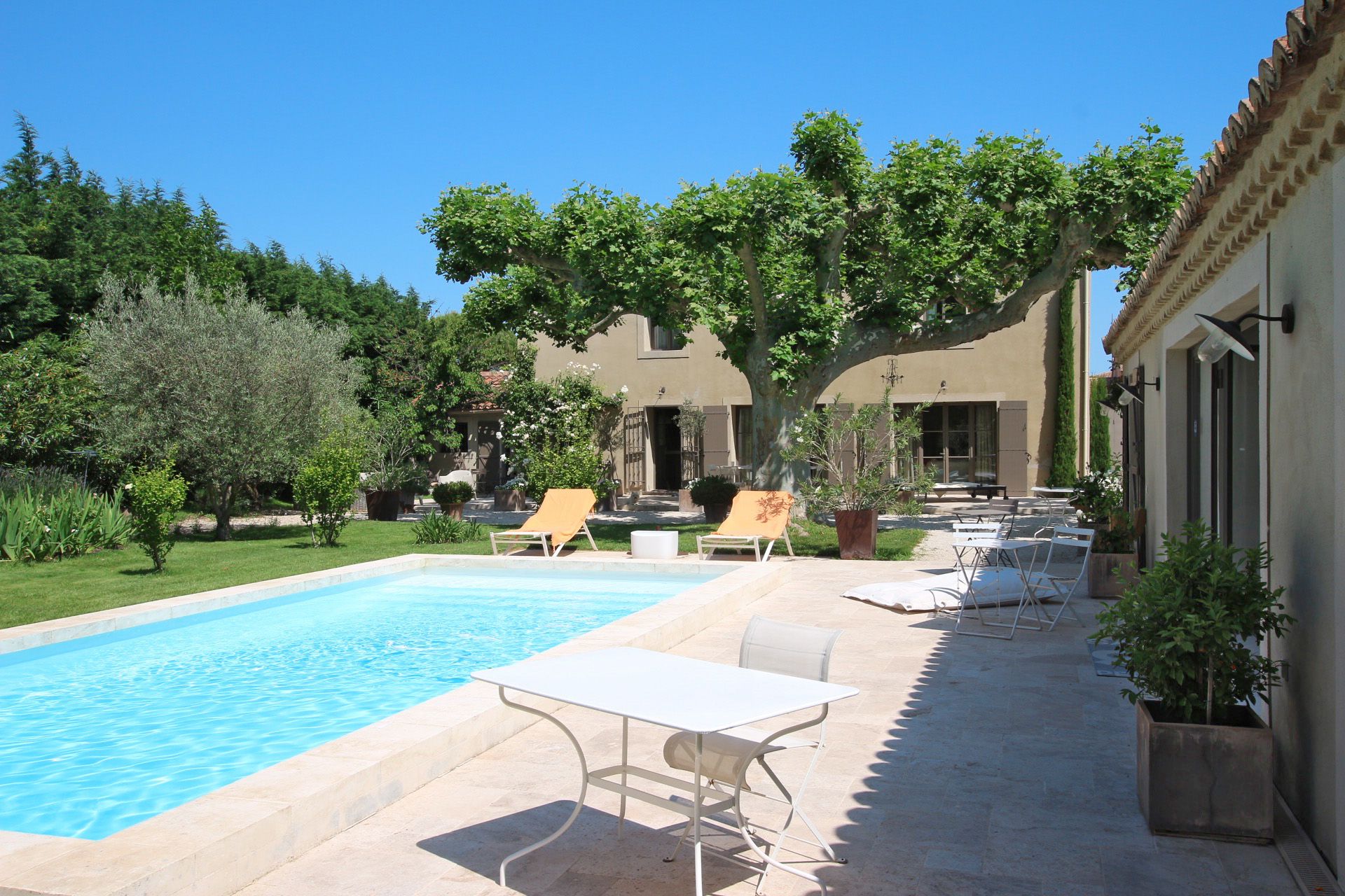 Méditerranée Location Mas with Private pool in Noves, Provence
