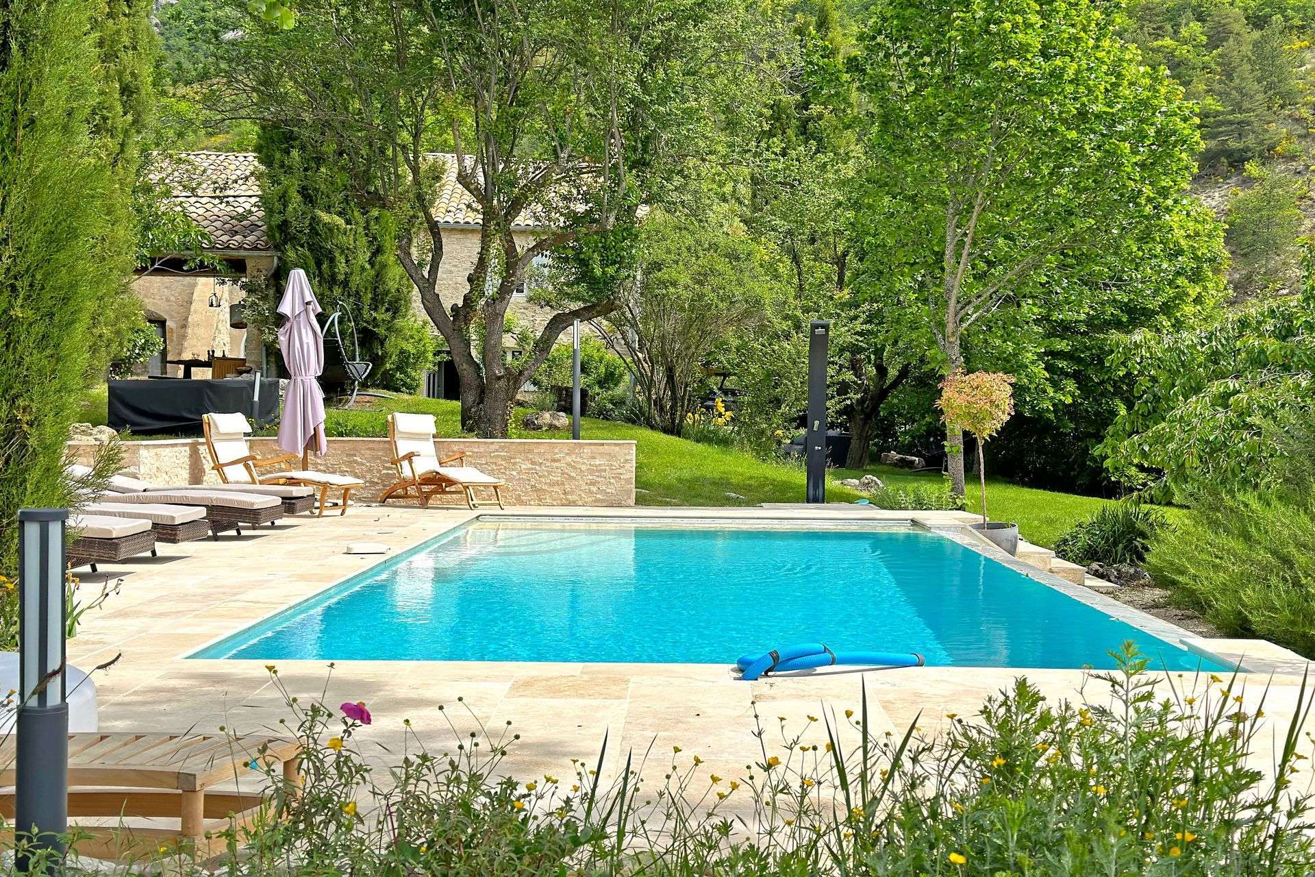 Méditerranée Location Mas avec Piscine privée à Izon-la-Bruisse, Provence