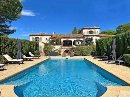 Méditerranée Location Villa with Private pool in Sainte Maxime, Côte d'Azur