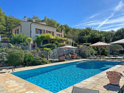 Méditerranée Location Villa with Private pool in Montmeyan, Provence