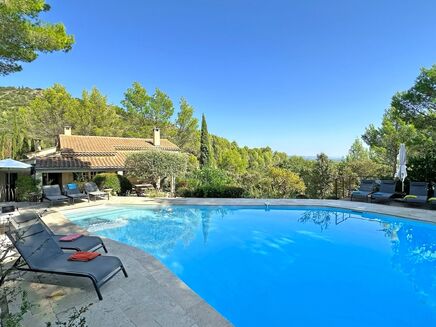 Méditerranée Location Villa with Private pool in Mérindol, Provence
