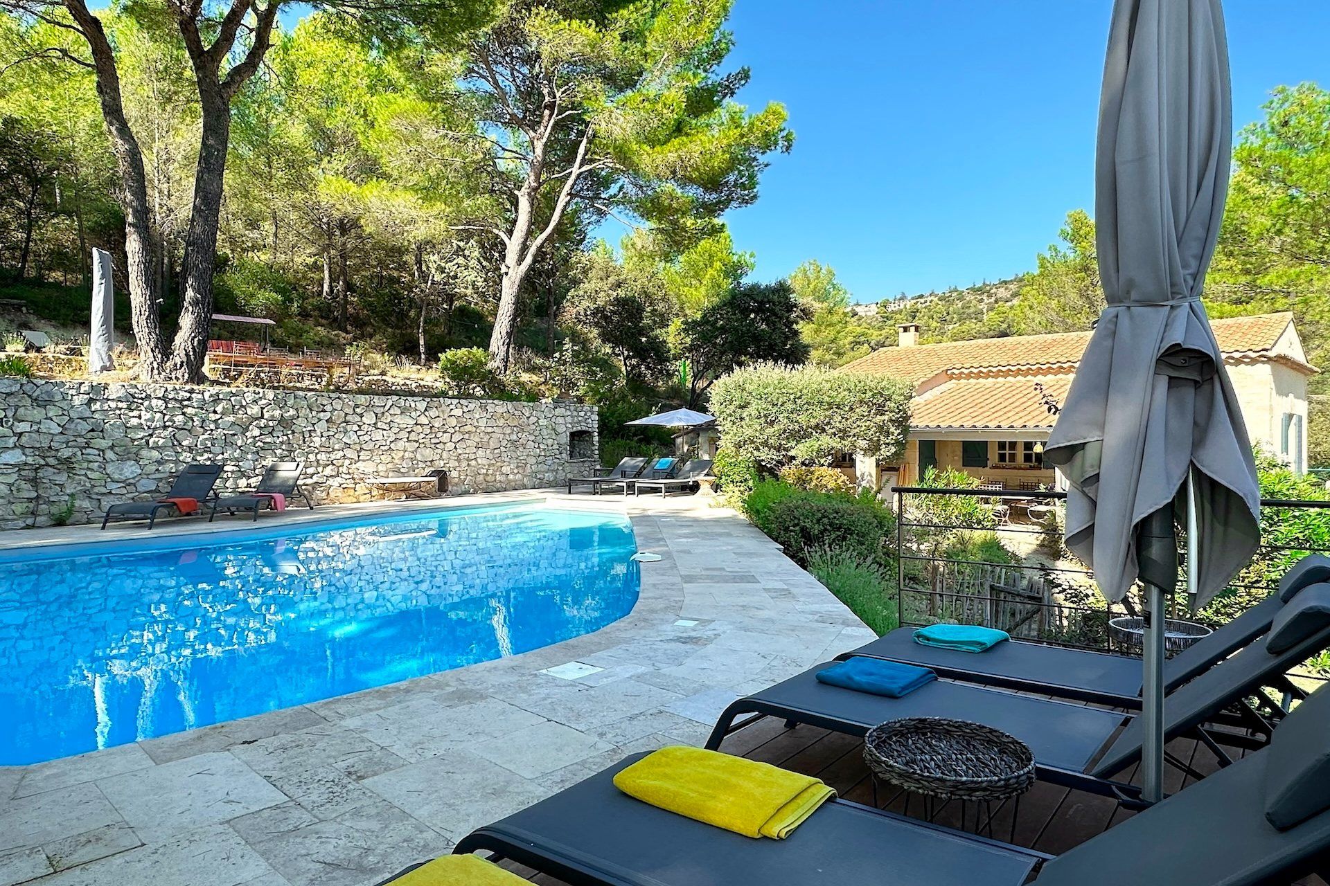 Méditerranée Location Villa avec Piscine privée à Mérindol, Provence
