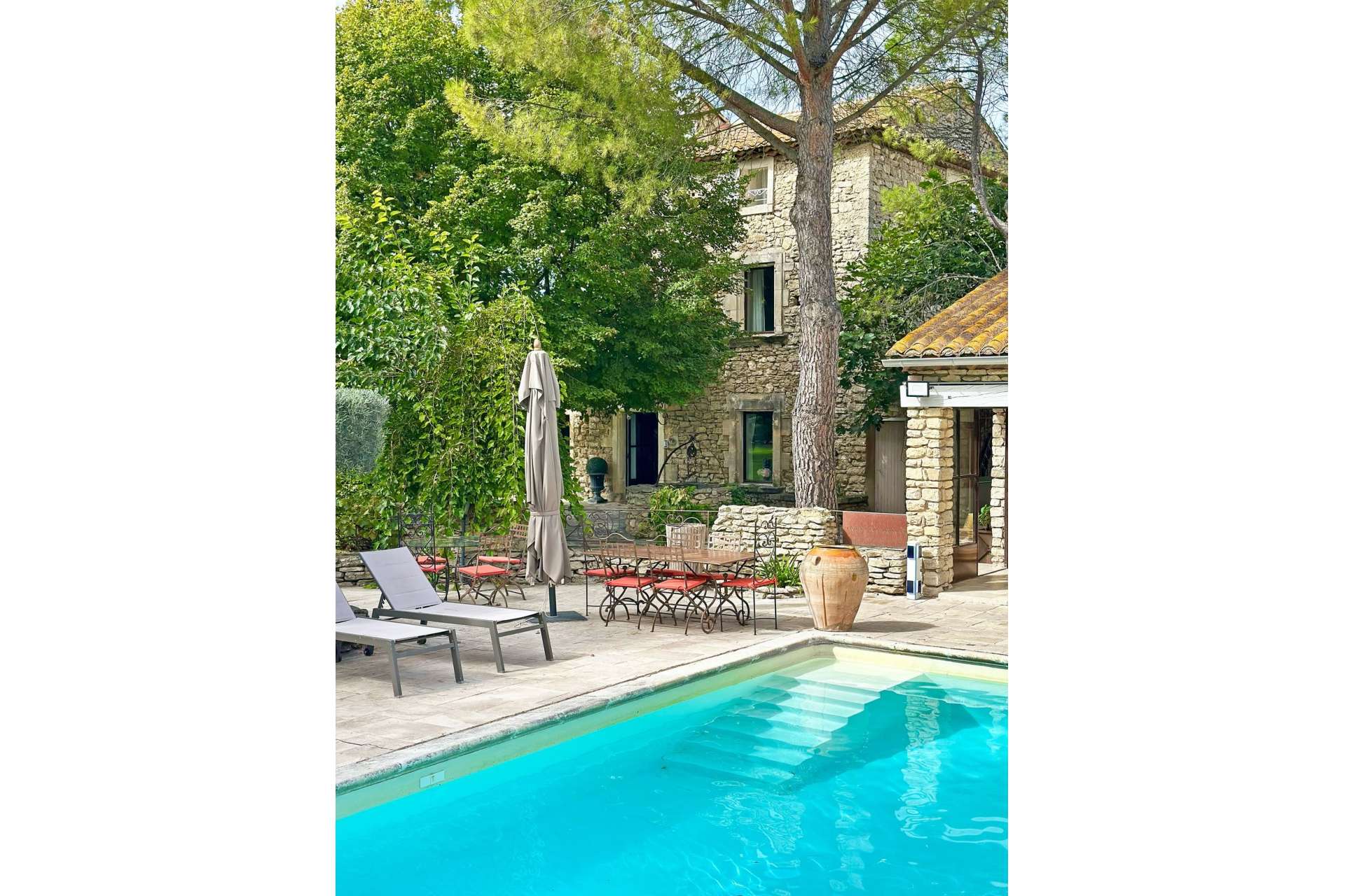 Méditerranée Location Mas with Private pool in L'Isle-sur-la-Sorgue, Provence