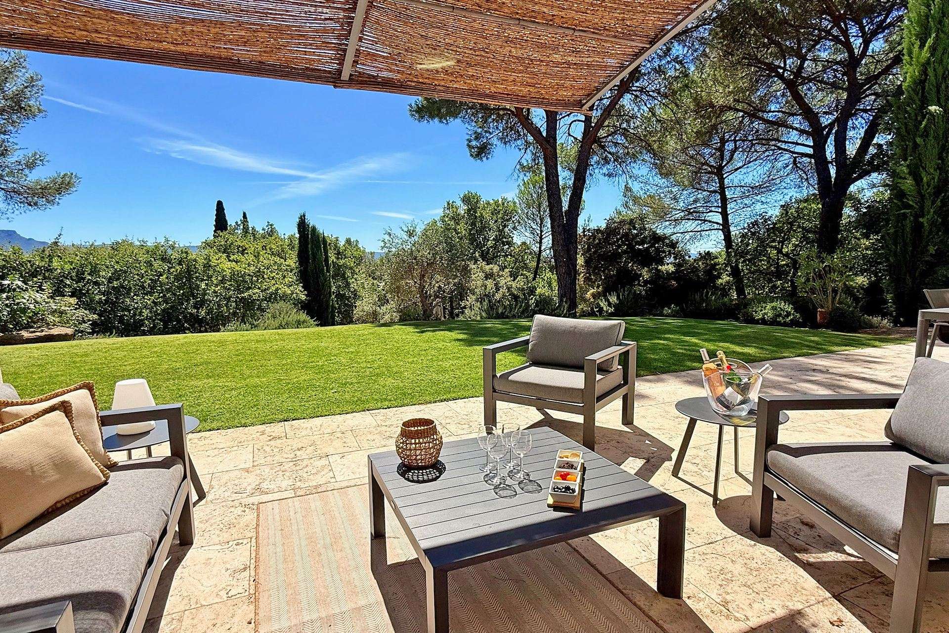 Méditerranée Location Villa avec Piscine privée à Pourrières, Provence