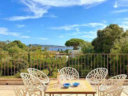 Méditerranée Location Bastide avec Piscine privée à Grimaud, Côte d'Azur