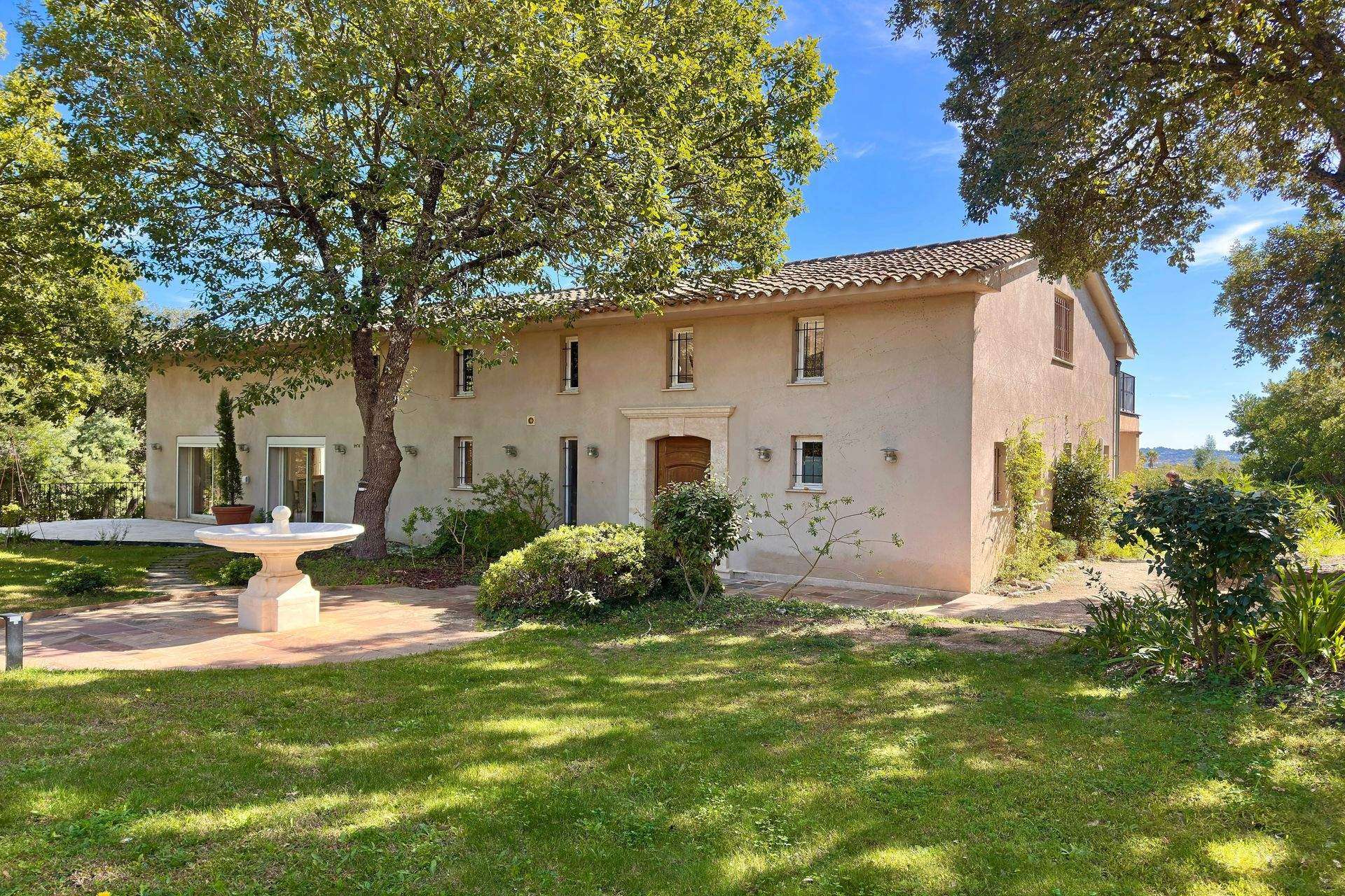 Méditerranée Location Bastide avec Piscine privée à Grimaud, Côte d'Azur