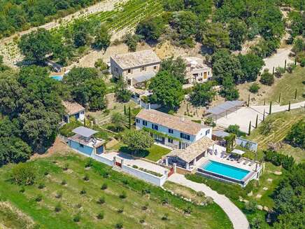 Méditerranée Location Mas avec Piscine privée à St-Romain en Viennois, Provence