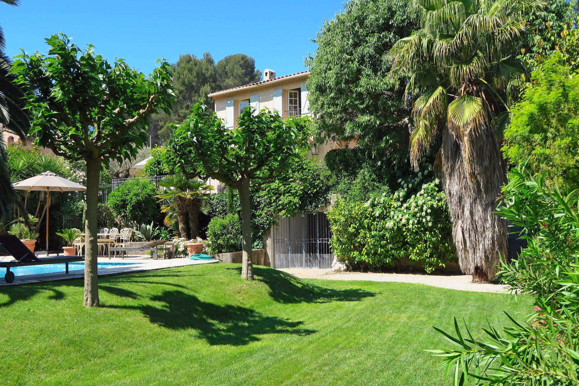 Méditerranée Location Villa avec Piscine privée à Le Revest-les-Eaux, Provence