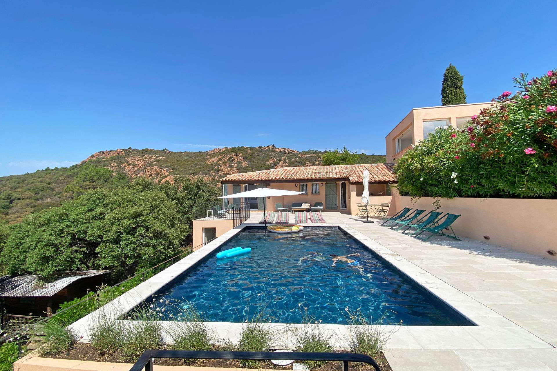 Méditerranée Location Villa with Private pool in Agay, Côte d'Azur