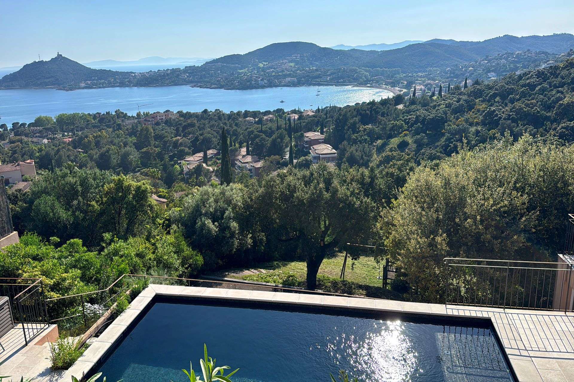 Méditerranée Location Villa with Private pool in Agay, Côte d'Azur