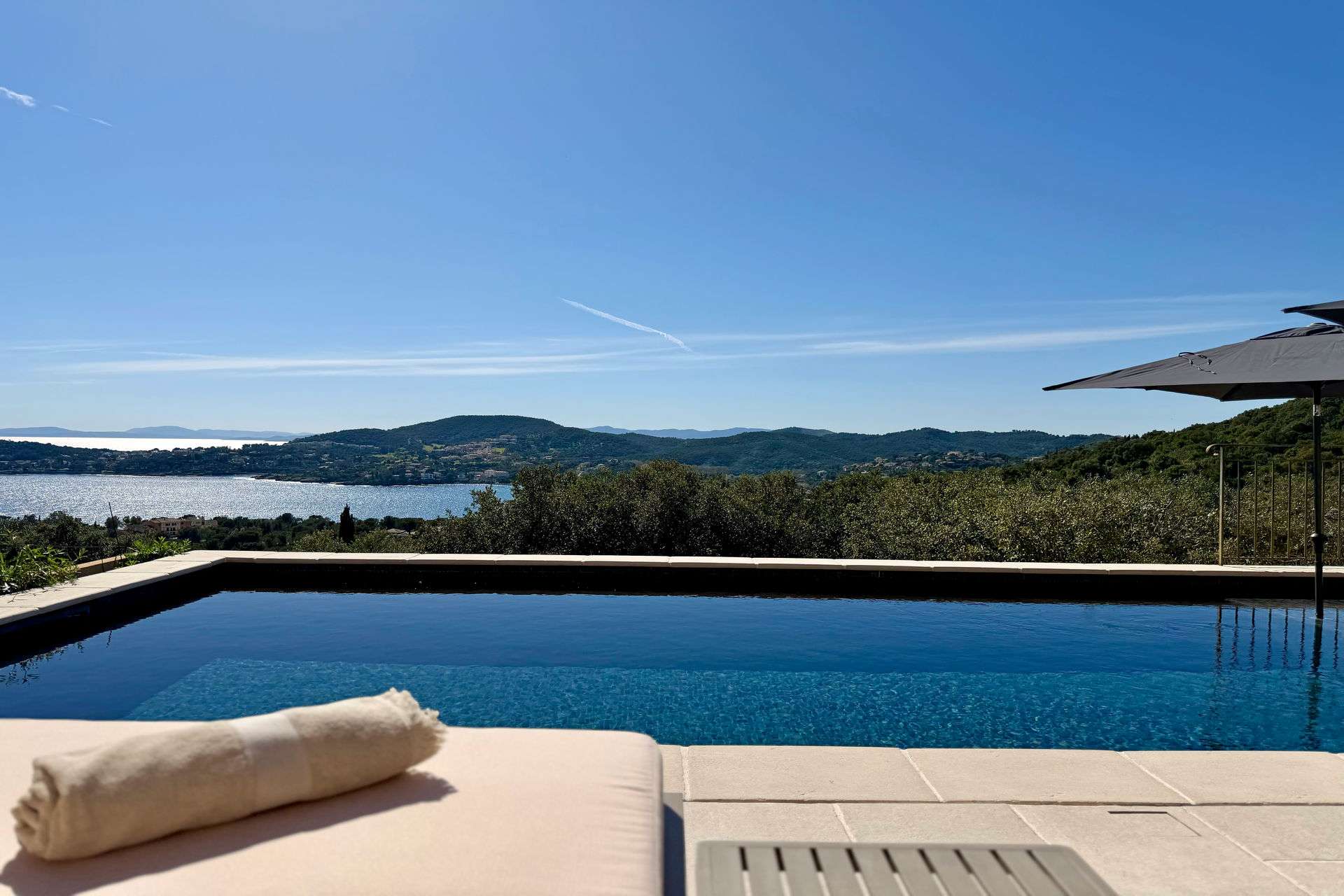 Méditerranée Location Villa with Private pool in Agay, Côte d'Azur