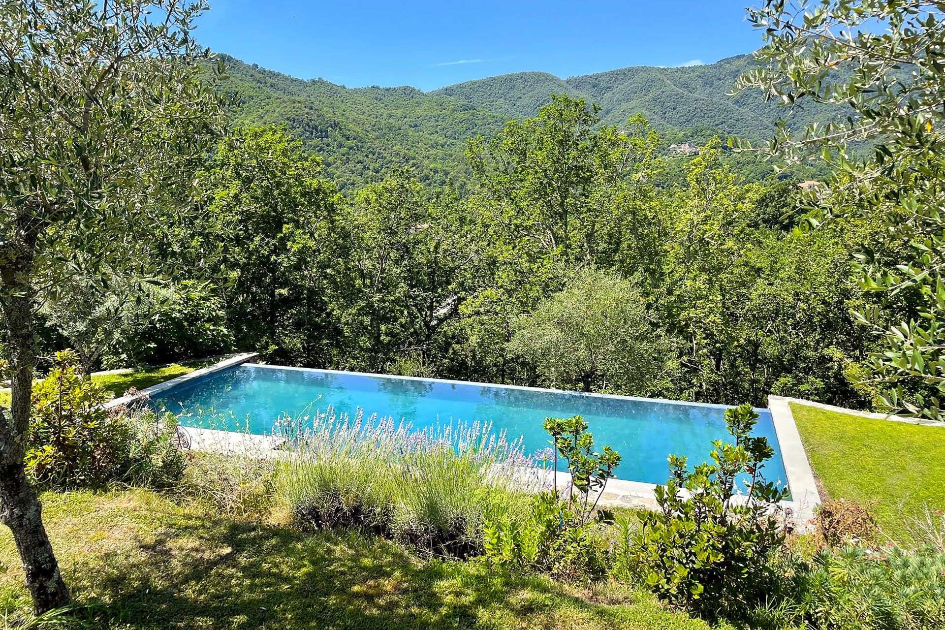 Méditerranée Location Maison avec Piscine privée à Tresana, Toscane